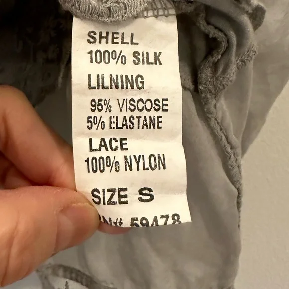 Italian made 100% silk light grey tunic/blouse w lace trim S - Picture 3 of 6